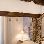Dimora Della Rovere Bed & Breakfast 3*
