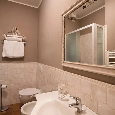 Alojamento de Acomodação e Pequeno-almoço Dimora Della Rovere 3*