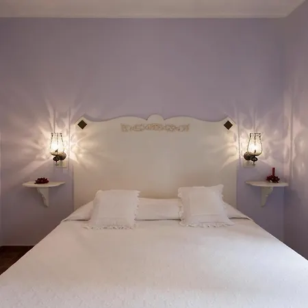 Dimora Della Rovere Alojamento de Acomodação e Pequeno-almoço 3*