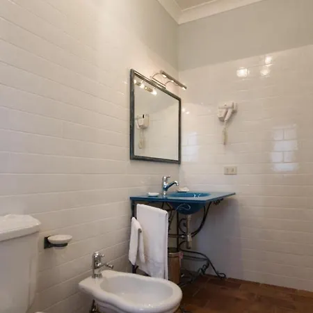 Dimora Della Rovere Alojamento de Acomodação e Pequeno-almoço 3*