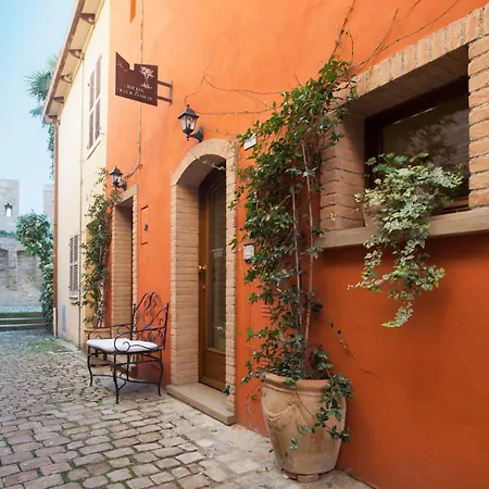 Dimora Della Rovere Alojamento de Acomodação e Pequeno-almoço 3*