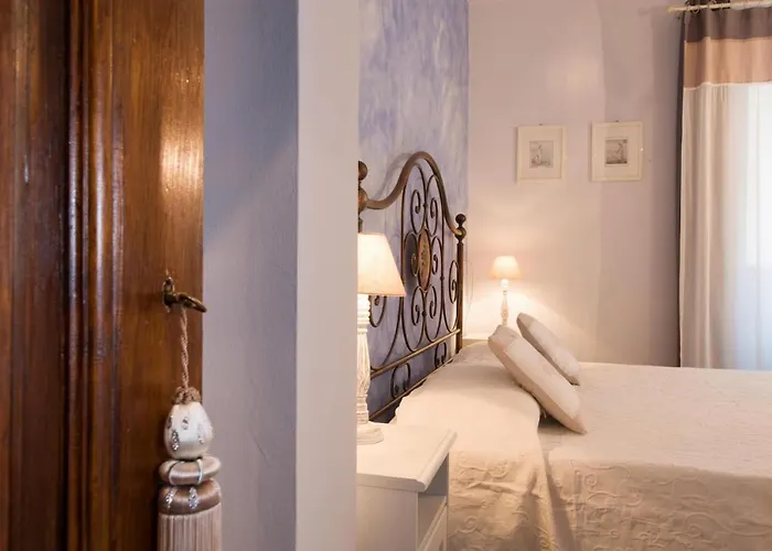 Dimora Della Rovere Bed & Breakfast 3*